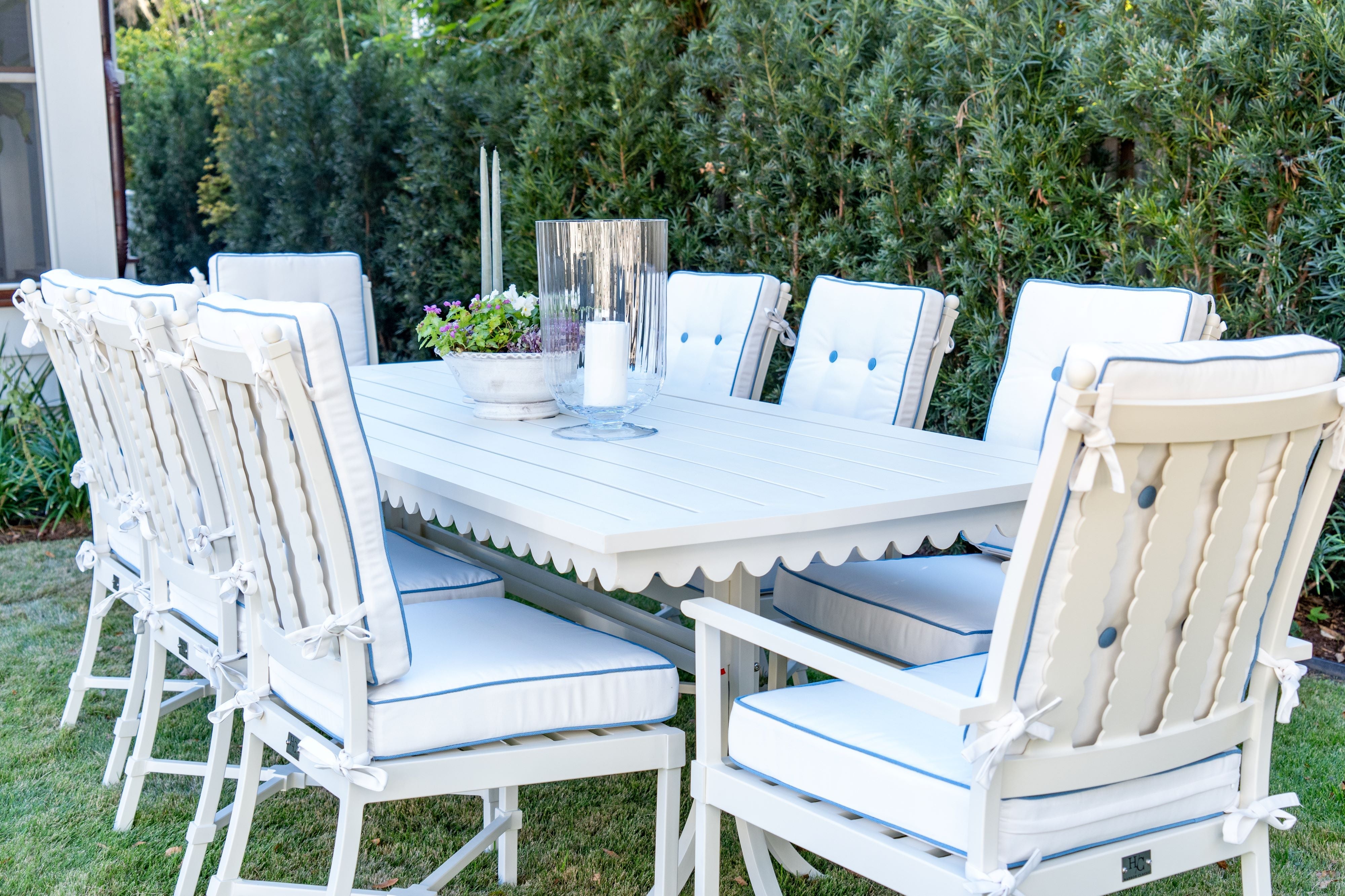 How Luxury Outdoor Furniture Elevates Property Value and Curb Appeal
