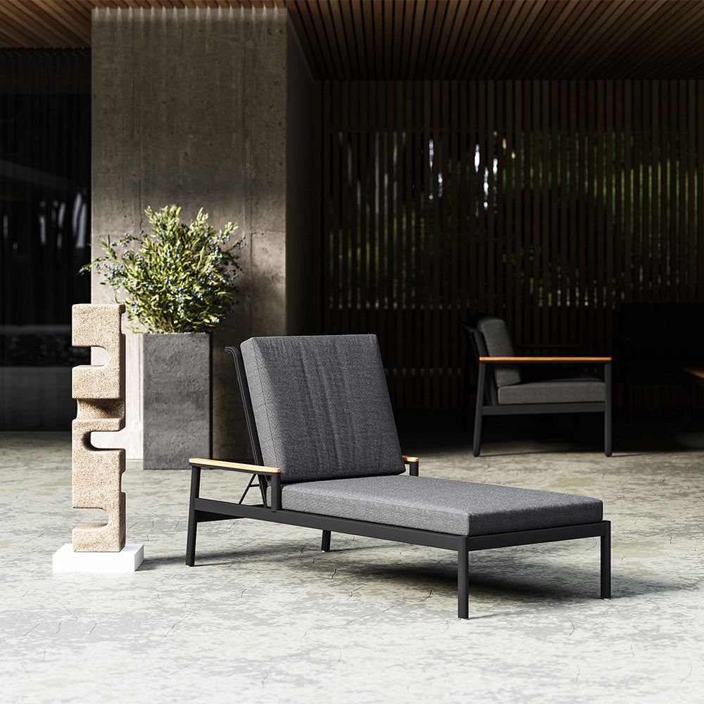 Savannah Outdoor Chaise Lounge