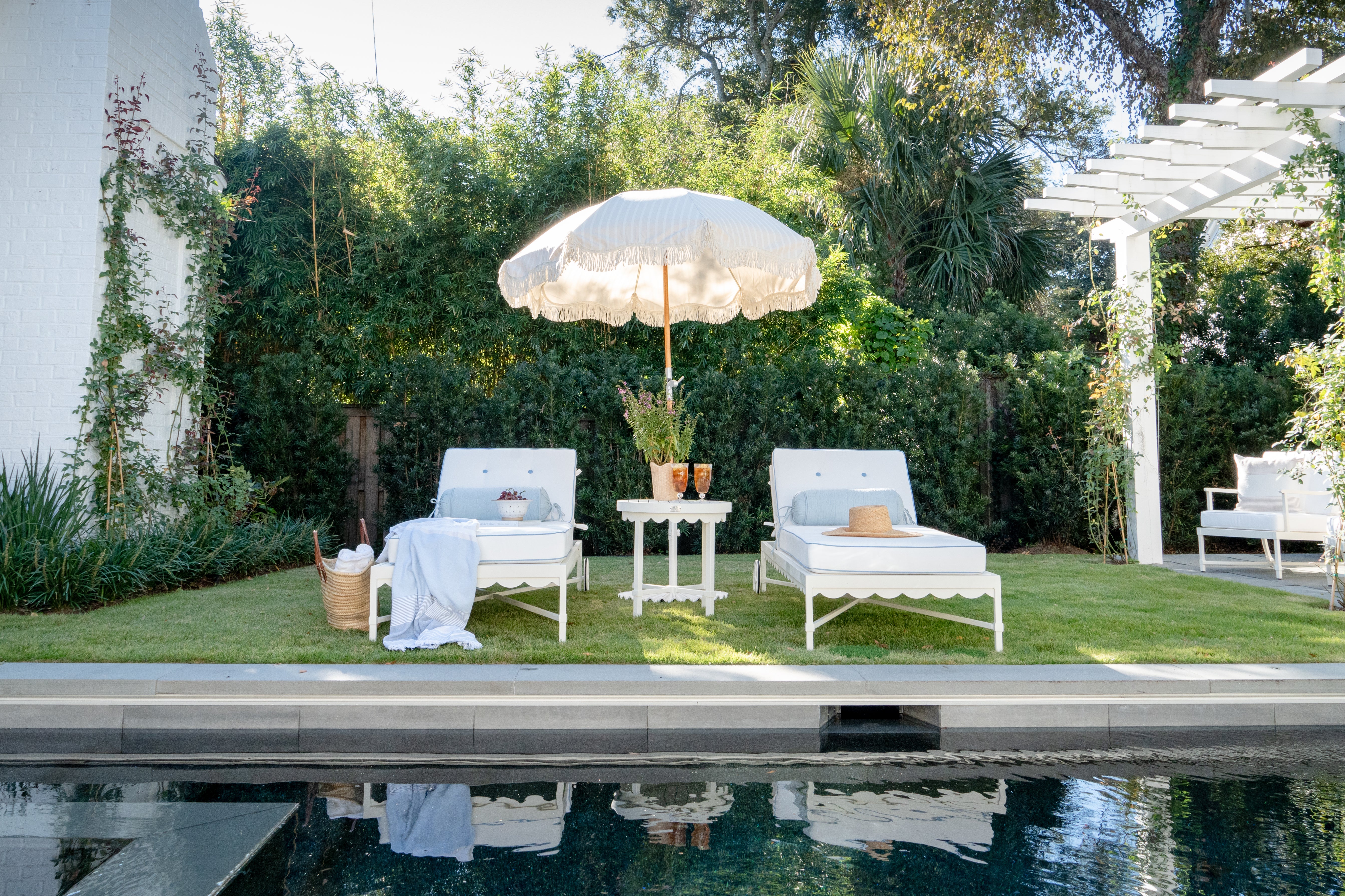 Riviera Outdoor Chaise Lounge