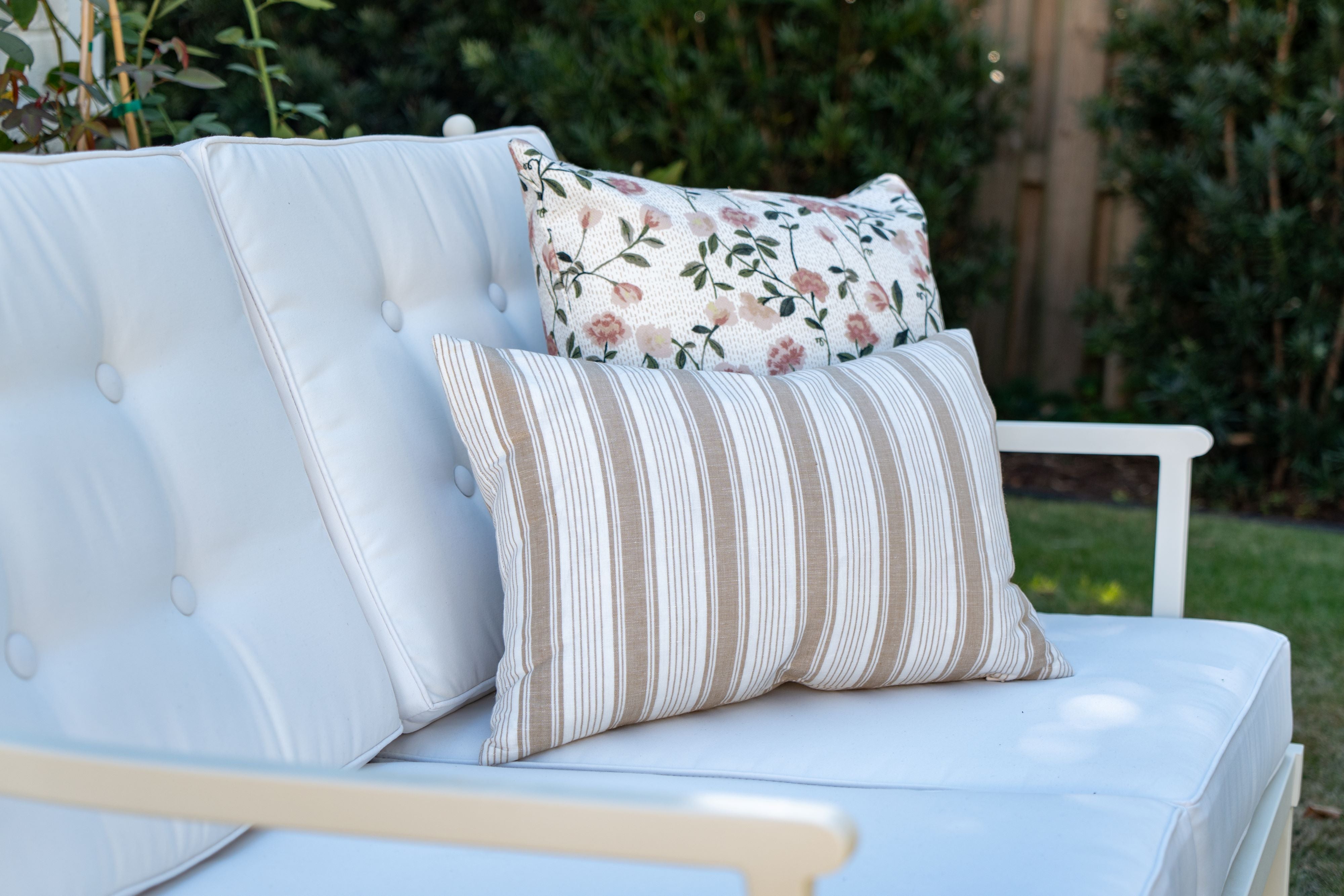 Riviera Outdoor Loveseat