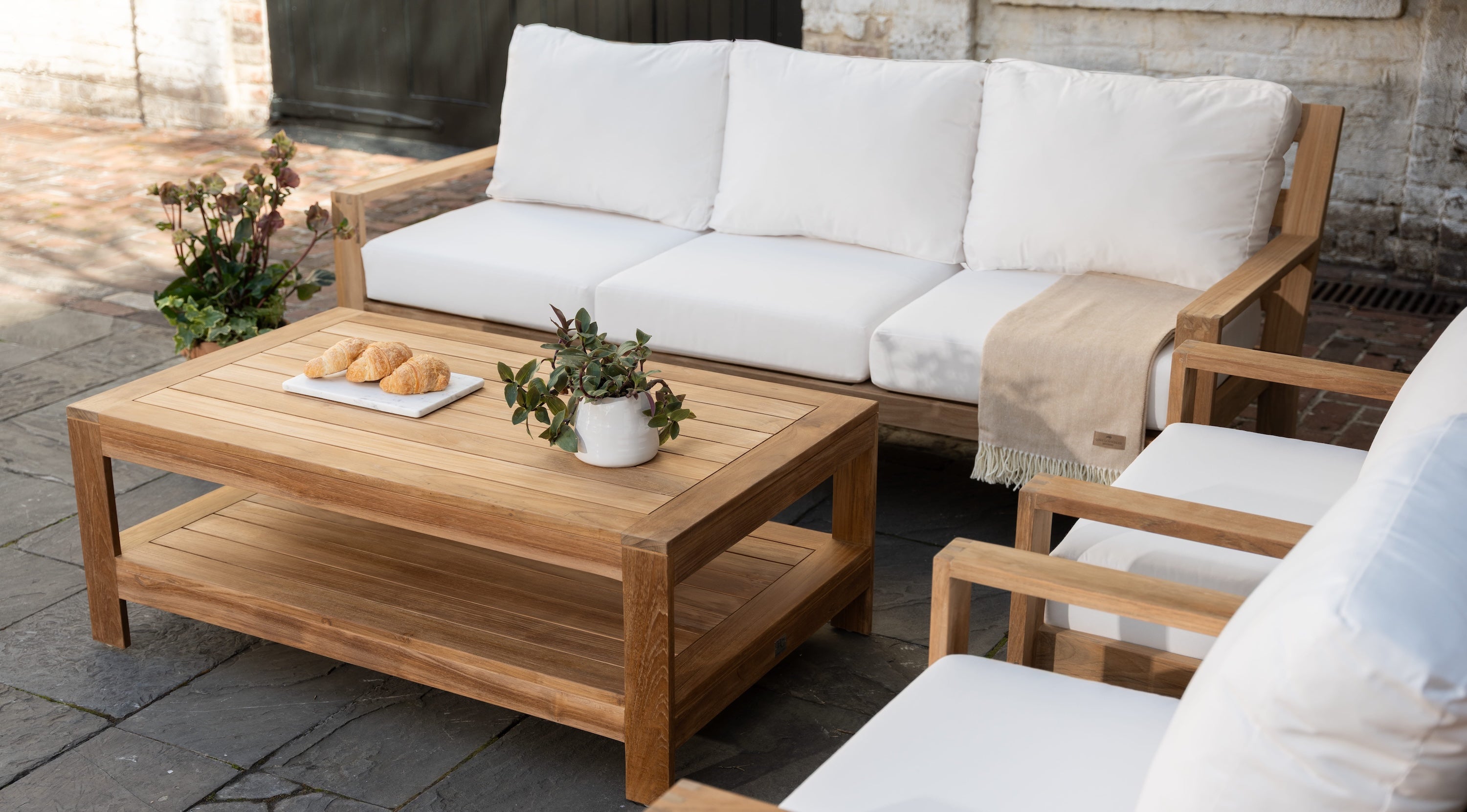 Charleston Outdoor Coffee Table