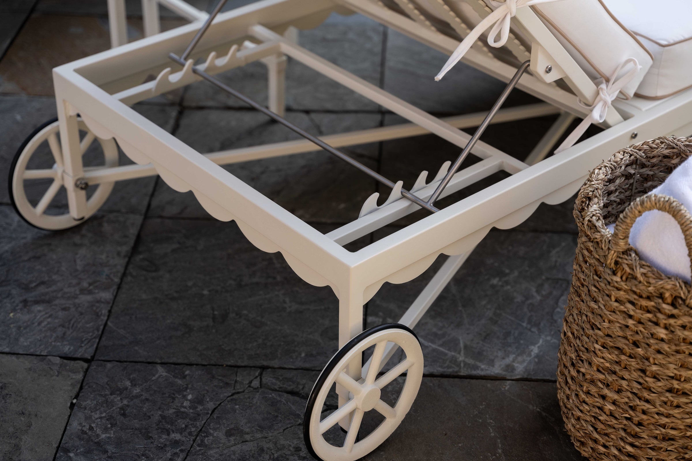 Riviera Outdoor Double Chaise Lounge